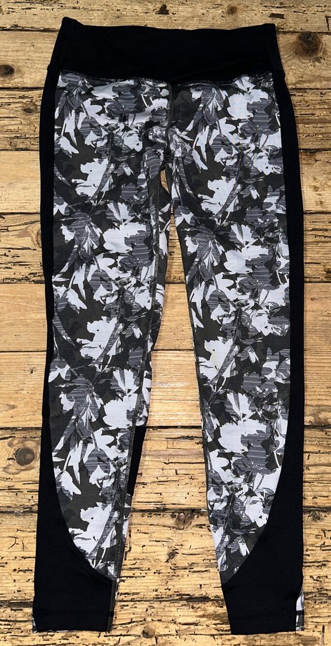 Manduka Women’s Size M Black Digital Floral Wrap Up Leggings